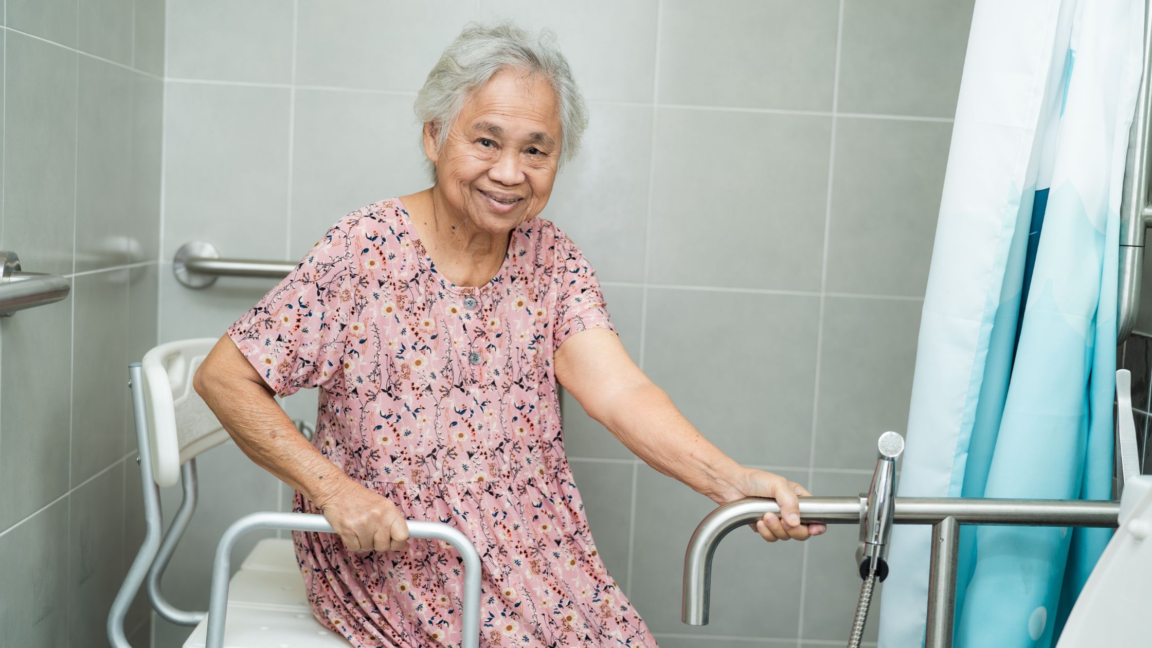 senior-friendly bathroom