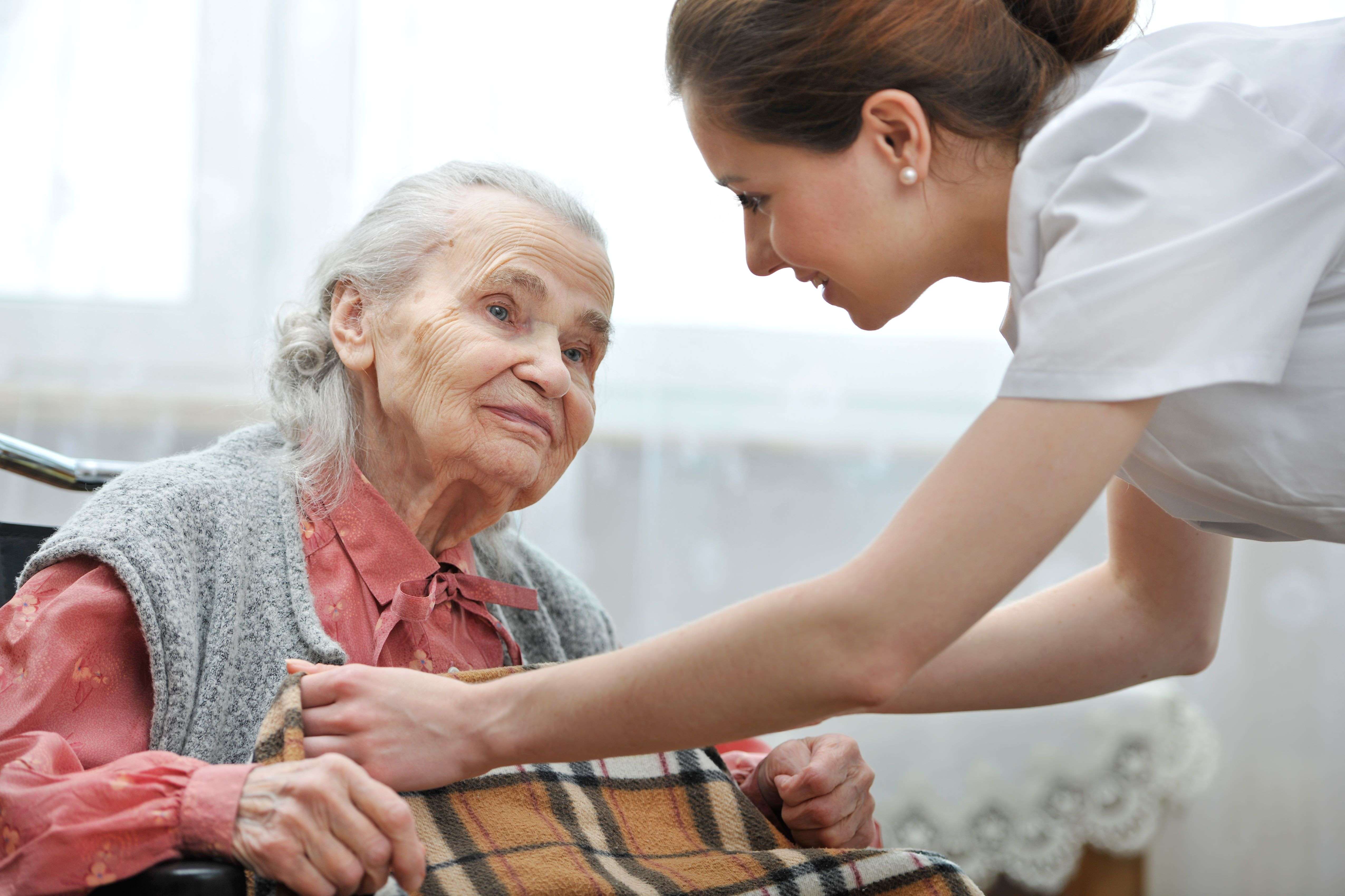 home care vs nursing homes choosing the right option
